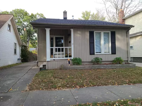 565 E Drayton St, Ferndale, MI 48220