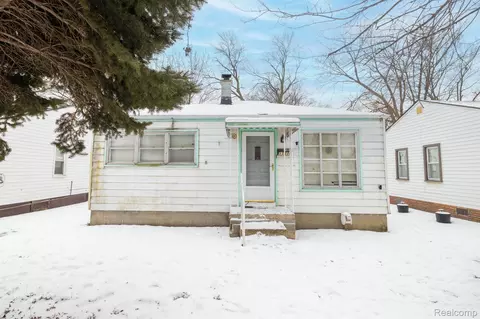 11310 Studebaker Ave, Warren, MI 48089
