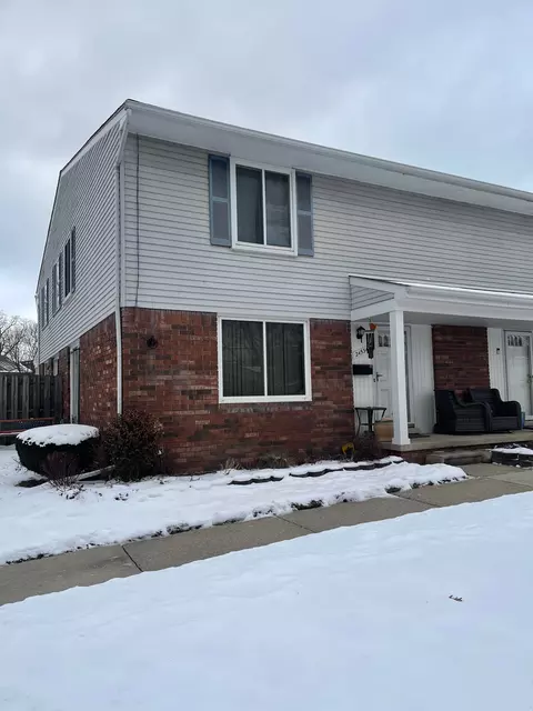 24534 Quad Park Ln, Clinton Township, MI 48035