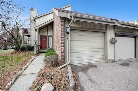 7436 Radcliff Crt Ct, West Bloomfield, MI 48322