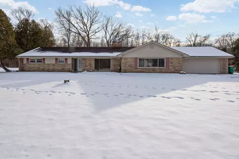 23369 Glencreek Dr, Farmington Hills, MI 48336