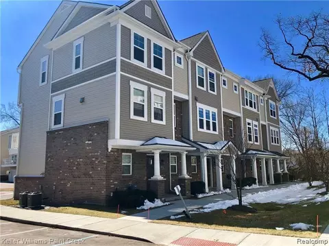 1071 N Shermn Dr #A, Royal Oak, MI 48067