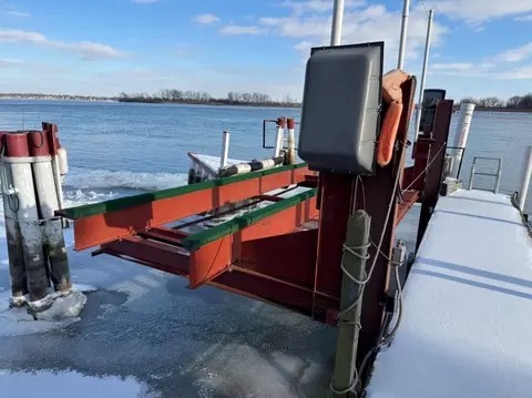 1 E River Rd, Grosse Ile, MI 48138