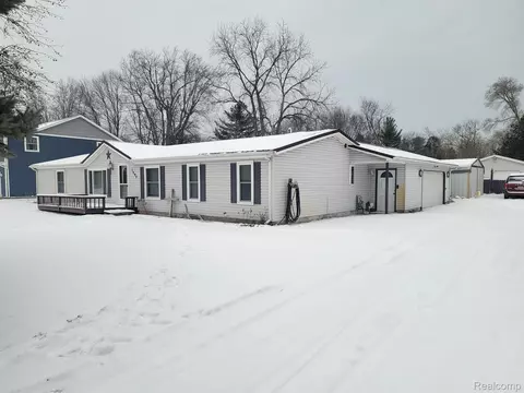 7898 Fountain St, Burtchville, MI 48059