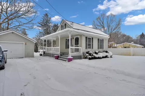 3583 Second St, Hadley, MI 48440