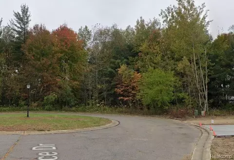 3115 Spruce Dr, Port Huron, MI 48060