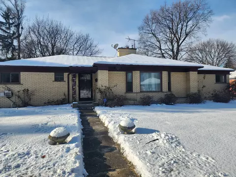 294 Cherokee Rd, Pontiac, MI 48341