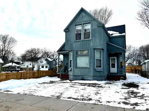 2033 7th St, Port Huron, MI 48060