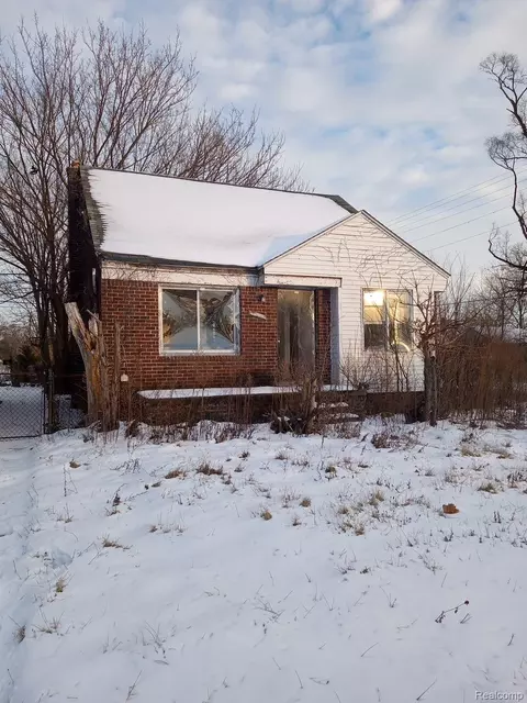 19600 Syracuse St, Detroit, MI 48234