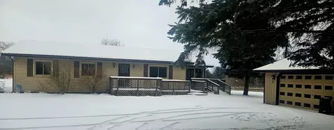 3142 Phelps Lake Rd, Dayton, MI 48744