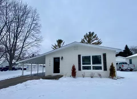 1735 Whipple St, Port Huron, MI 48060