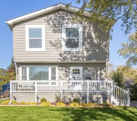 2220 Princeton Rd, Berkley, MI 48072