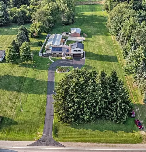 2743 N Branch Rd, Deerfield, MI 48461