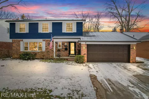 228 Edmund Ave, Royal Oak, MI 48073