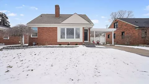 2660 Gorno St, Trenton, MI 48183