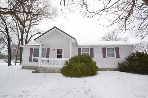 5993 Avalon Cir, Lexington, MI 48450