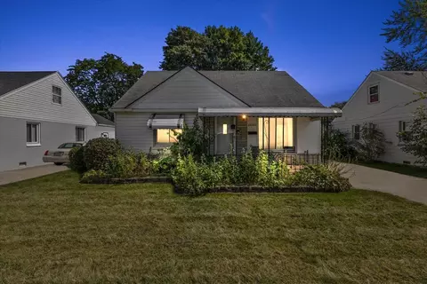 26720 Hollywood St, Roseville, MI 48066
