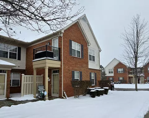 23501 Williamsburg Cir, Woodhaven, MI 48183