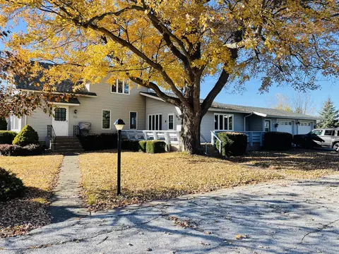 1573 E Beaver Rd, Kawkawlin, MI 48631