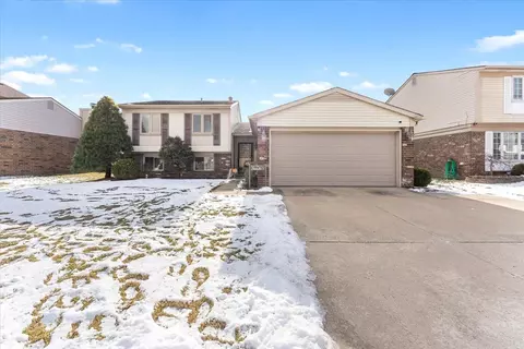 24803 Timber Ridge Trl, Brownstown, MI 48134