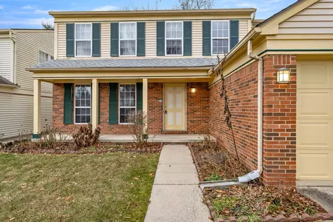 3052 Turnberry Ln E, Ann Arbor, MI 48108
