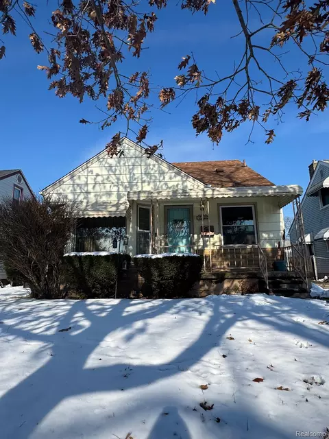 450 Mayflower Ave, Lincoln Park, MI 48146