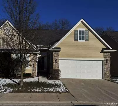 1728 Sanctuary Cir, Oceola, MI 48855