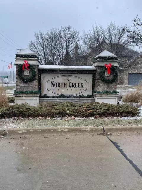 8340 Vista Ln, Westland, MI 48185