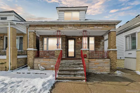 11581 Saint Aubin St, Hamtramck, MI 48212
