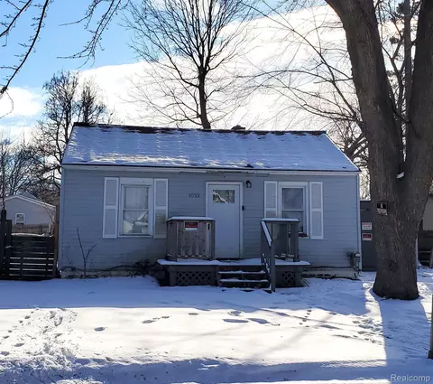 1033 W Boatfield Ave, Flint, MI 48507