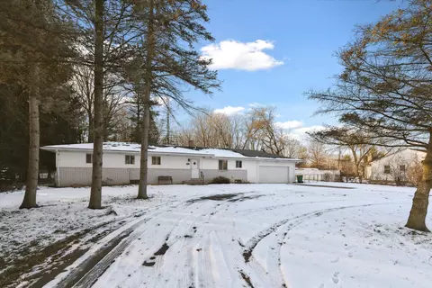 7836 Mida Dr, Van Buren, MI 48111