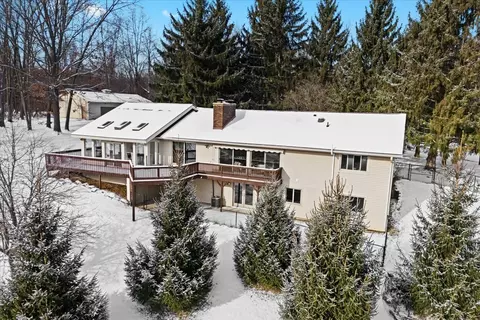 4460 Seim Rd, Genoa, MI 48843