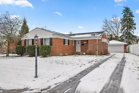 20347 Brookwood St, Dearborn Heights, MI 48127