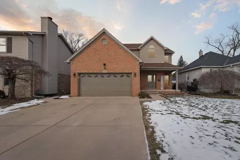 278 Riverbank St, Wyandotte, MI 48192