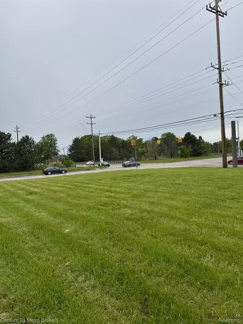 00 E Hemphill Rd, Burton, MI 48529