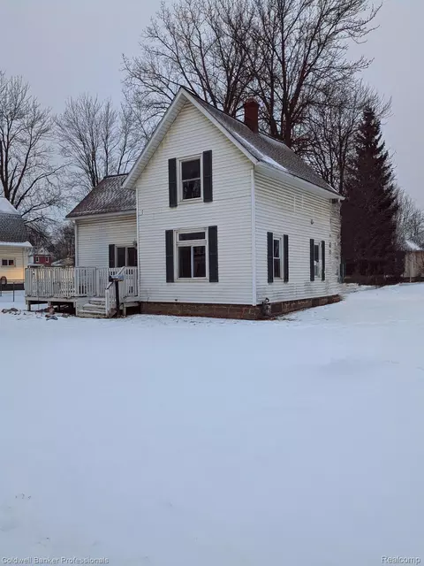 6408 Church St, Marlette, MI 48453