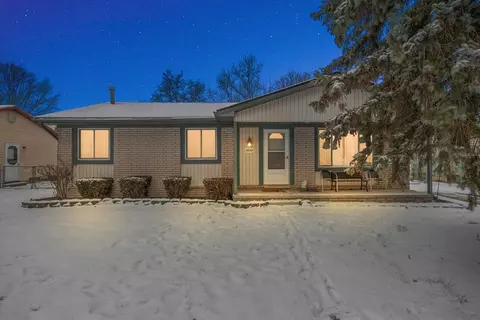 406 Barchester St, Westland, MI 48186