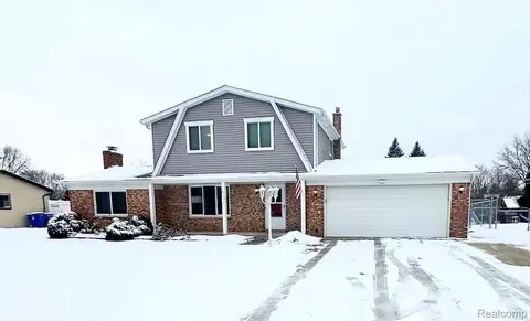 6101 Barker Dr, Waterford, MI 48329