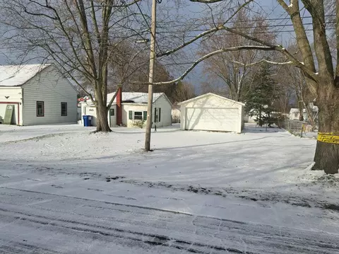 1615 Melinda St, Caledonia, MI 48867