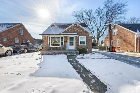 17940 Biehl St, Roseville, MI 48066