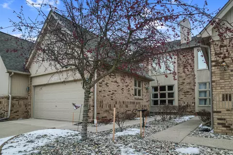 14922 Stoney Brook Dr W, Shelby Township, MI 48315