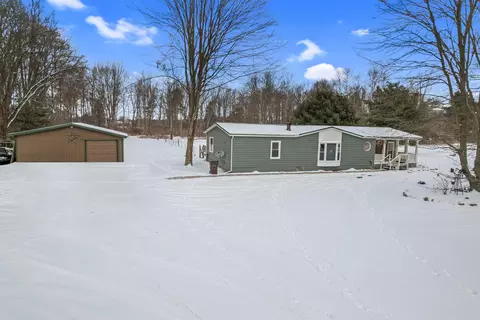 18900 Bowdish Rd, Unadilla, MI 48137
