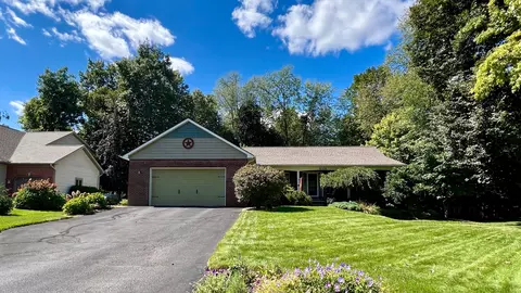8324 Woodland Cir, Goodrich, MI 48438