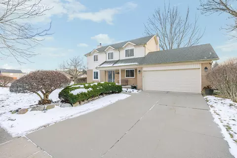 14646 Sundew Ln, Sterling Heights, MI 48312