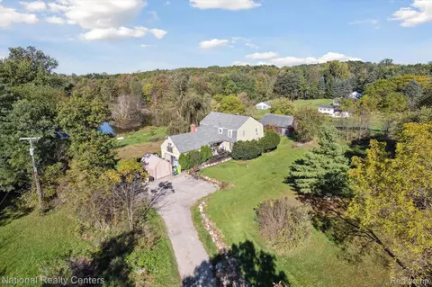 27293 Martindale Rd, Lyon, MI 48178