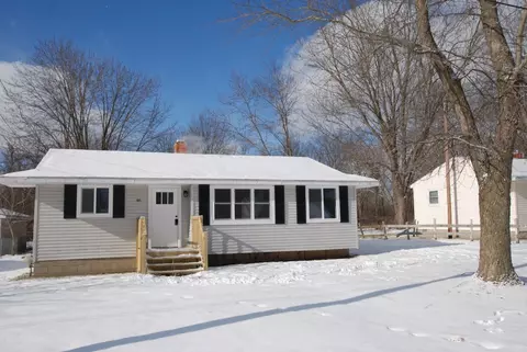 2110 Ala St, Burton, MI 48519