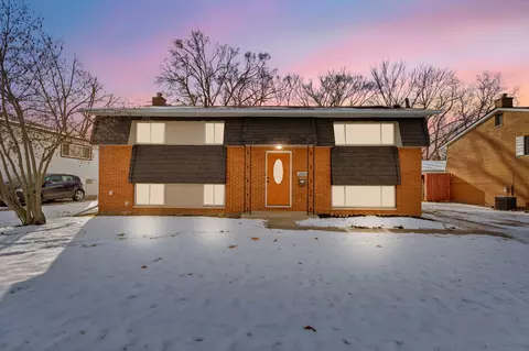 2188 Koper Dr, Sterling Heights, MI 48310