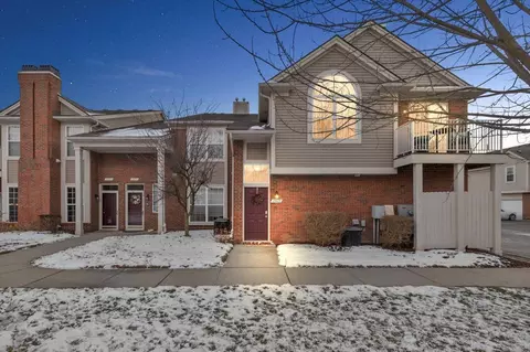 15475 Cornell Dr, Clinton Township, MI 48038