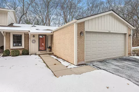 422 Forest Dr, Brighton, MI 48116