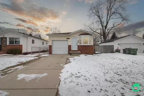 14652 Irene St, Southgate, MI 48195